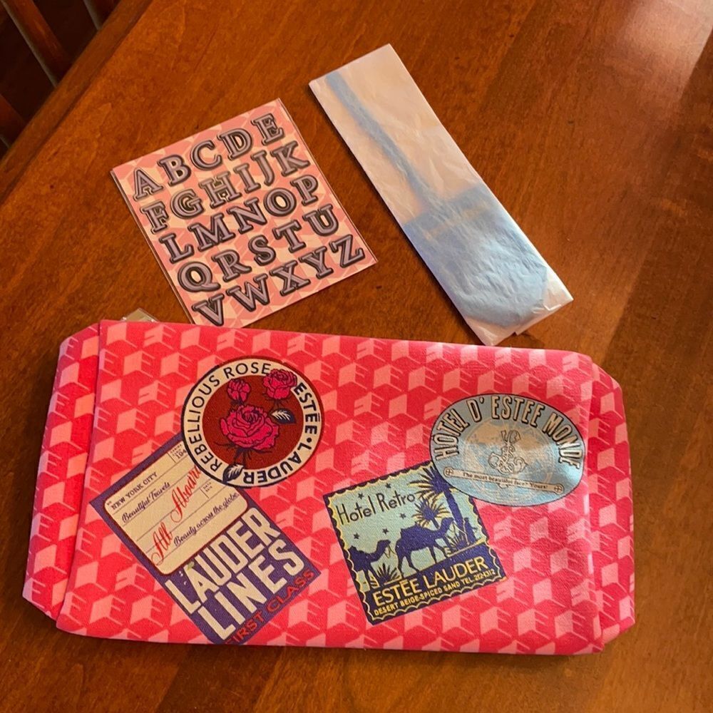 Estee Lauder 2021 Spring Break Cosmetic Bag